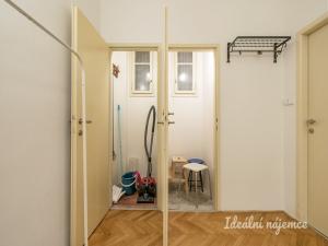 Pronájem bytu 2+kk, Praha - Vinohrady, náměstí Jiřího z Lobkovic, 78 m2