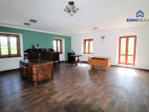 Prodej rodinného domu, Polevsko, 389 m2