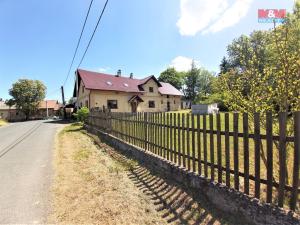 Prodej rodinného domu, Velečín, 360 m2