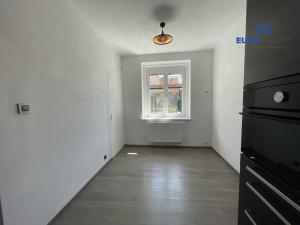 Prodej bytu 2+1, Cheb, 55 m2