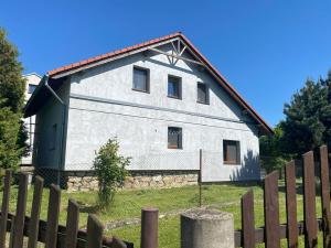 Prodej rodinného domu, Třebíč - Račerovice, 200 m2