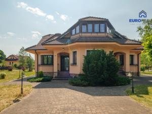 Prodej rodinného domu, Nová Role - Mezirolí, 302 m2