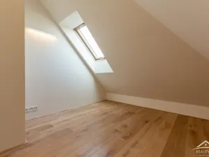 Prodej bytu 4+kk, Praha - Smíchov, Na Valentince, 156 m2
