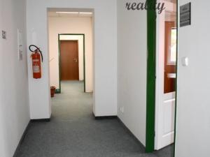 Pronájem kanceláře, Karlovy Vary, Závodu míru, 35 m2