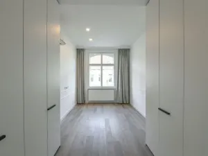 Pronájem bytu 2+kk, Praha - Vinohrady, náměstí Jiřího z Poděbrad, 56 m2