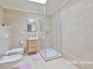 Pronájem bytu 3+kk, Brno - Bystrc, Na zeliskách, 122 m2