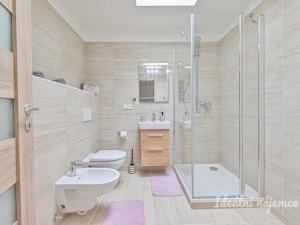 Pronájem bytu 3+kk, Brno - Bystrc, Na zeliskách, 122 m2