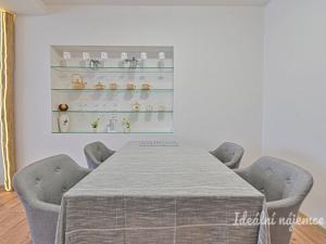 Pronájem bytu 3+kk, Brno - Bystrc, Na zeliskách, 122 m2