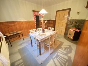 Prodej vícegeneračního domu, Velichovky - Hustířany, 160 m2