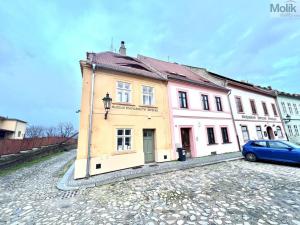 Prodej vícegeneračního domu, Žatec, Žižkovo náměstí, 200 m2