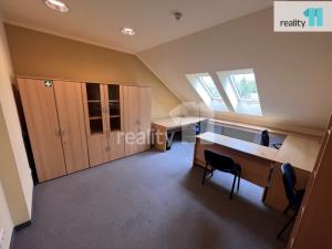 Pronájem kanceláře, Karlovy Vary - Dvory, Chebská, 21 m2
