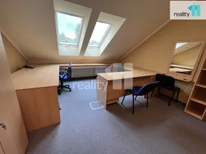 Pronájem kanceláře, Karlovy Vary - Dvory, Chebská, 22 m2