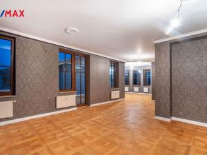 Prodej bytu 6+kk, Karlovy Vary, Svahová, 537 m2