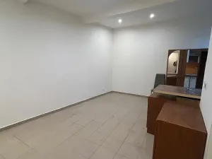 Pronájem bytu 1+kk, Praha - Strašnice, Věšínova, 28 m2