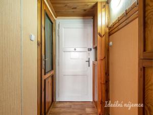 Pronájem bytu 1+kk, Praha - Vinohrady, náměstí Jiřího z Lobkovic, 27 m2