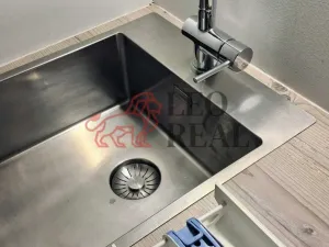 Pronájem bytu 1+kk, Praha - Vršovice, 28. pluku, 43 m2