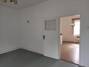 Prodej bytu 1+1, Povrly, Školní, 38 m2