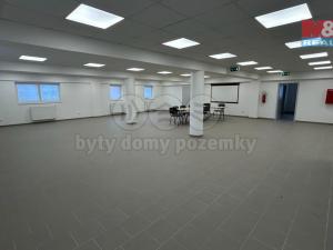 Pronájem kanceláře, Louny, Březinova, 490 m2