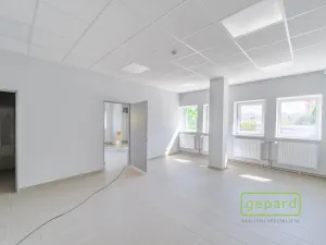 Prodej obchodního prostoru, České Budějovice, Dr. Bureše, 1032 m2