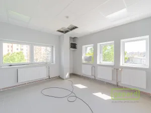 Prodej obchodního prostoru, České Budějovice, Dr. Bureše, 1032 m2