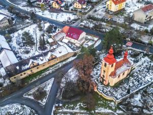 Prodej zemědělské usedlosti, Mořina, 1000 m2