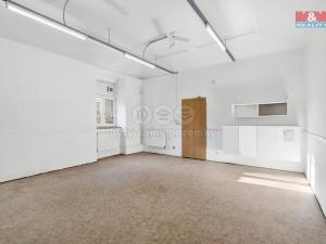 Prodej obchodního prostoru, Trmice, Fügnerova, 849 m2