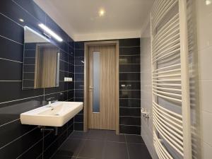 Pronájem bytu 2+kk, Pardubice - Zelené Předměstí, Pod Vinicí, 63 m2