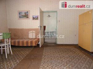 Prodej komerční nemovitosti, Karlovy Vary - Dvory, Chebská, 350 m2