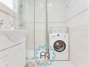 Pronájem bytu 2+kk, Praha - Michle, Hodonínská, 42 m2