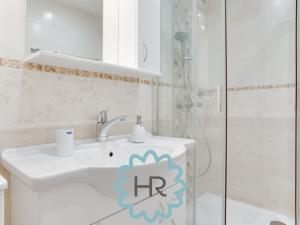 Pronájem bytu 2+kk, Praha - Michle, Hodonínská, 42 m2