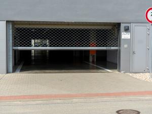 Pronájem garážového stání, Brno, Studentská, 10 m2