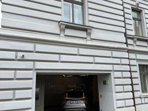 Pronájem garážového stání, Praha - Malá Strana, Říční, 8 m2