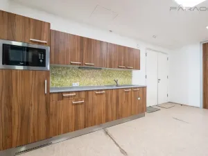 Pronájem kanceláře, Praha - Karlín, Pobřežní, 239 m2