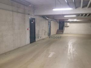 Pronájem garážového stání, Brno, Vodní, 16 m2