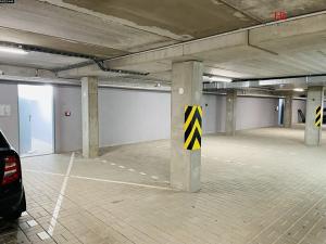 Prodej garážového stání, Milovice, Višňová, 13 m2
