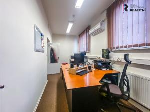 Prodej obchodního prostoru, Jaroměř - Pražské Předměstí, Hradecká, 392 m2