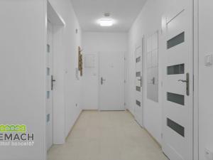 Pronájem bytu 2+kk, Náchod, Bartoňova, 61 m2