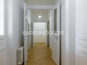 Pronájem bytu 3+1, Praha - Vinohrady, náměstí Míru, 130 m2