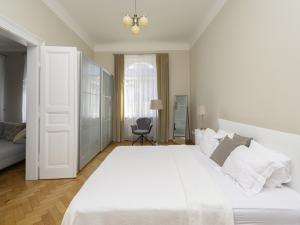 Pronájem bytu 3+1, Praha - Staré Město, Veleslavínova, 120 m2