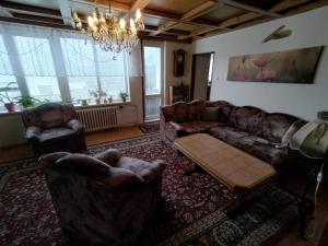 Prodej rodinného domu, Hradec Králové - Svinary, Podhůrská, 121 m2