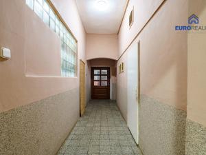 Prodej atypického bytu, Karlovy Vary, Studentská, 178 m2
