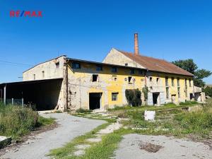 Prodej pozemku pro komerční výstavbu, Uhřice, 19143 m2