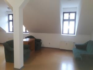 Pronájem bytu 2+1, Karlovy Vary, Moravská, 85 m2