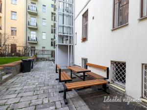 Pronájem bytu 2+kk, Praha - Karlín, Březinova, 50 m2