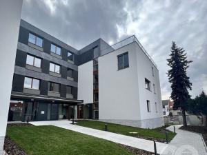 Pronájem bytu 1+kk, Praha - Dolní Chabry, Ústecká, 32 m2