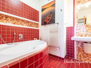 Pronájem bytu 3+kk, Praha - Letňany, Beranových, 71 m2