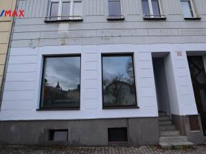 Pronájem komerční nemovitosti, Karlovy Vary, náměstí Dr. M. Horákové, 55 m2