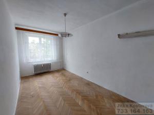 Prodej bytu 3+1, Krnov - Pod Cvilínem, Chářovská, 66 m2