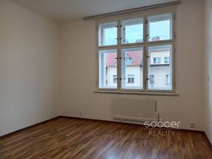 Pronájem bytu 2+kk, Praha - Žižkov, Jeseniova, 51 m2
