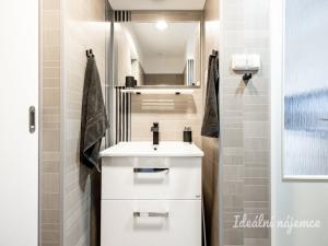 Pronájem bytu 2+kk, Praha - Braník, Jílovská, 35 m2